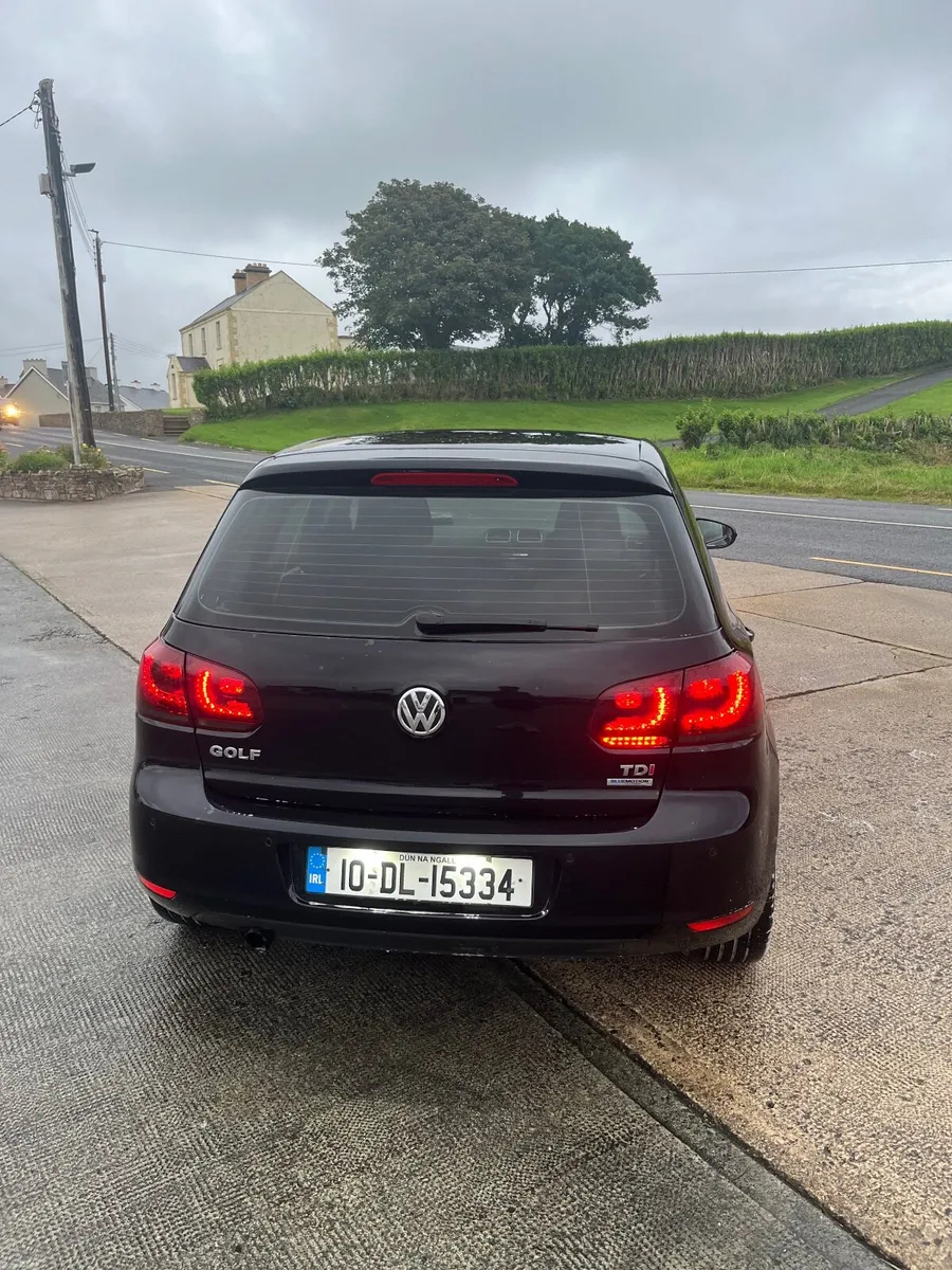 Volkswagen Golf 2010 - Image 3