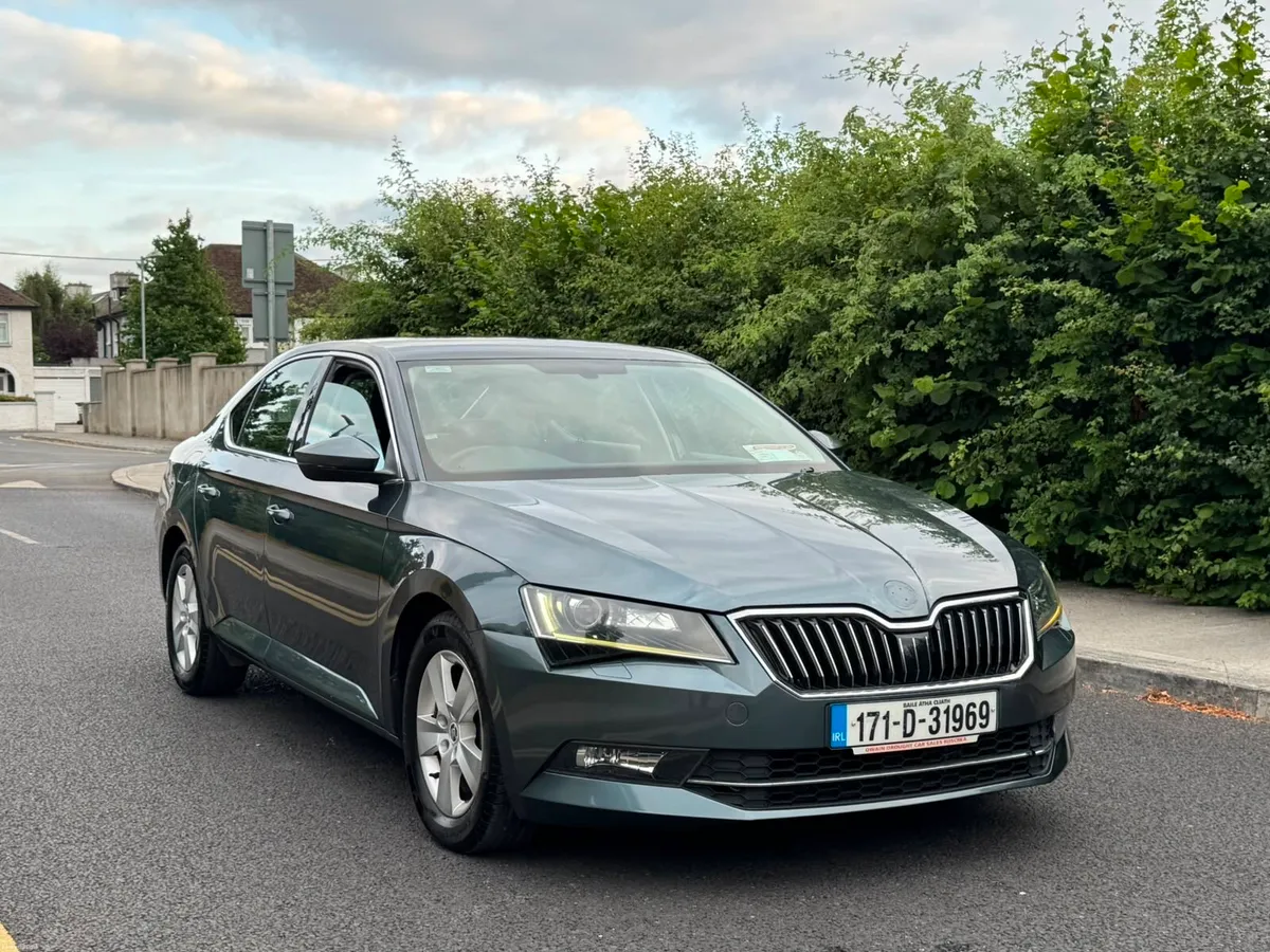 Skoda Superb Auto - Image 2
