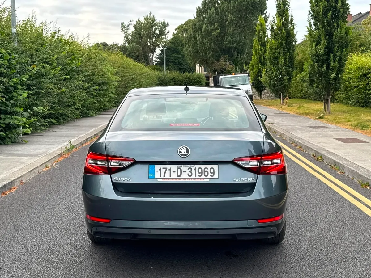 Skoda Superb Auto - Image 4