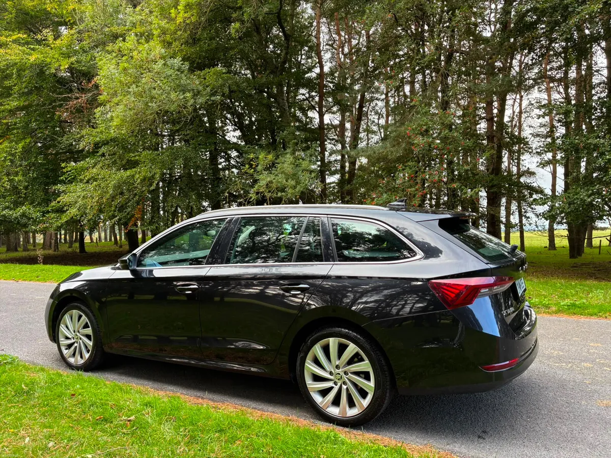 Skoda Octavia 2021 2.0 TDI DSG Combi - Image 5