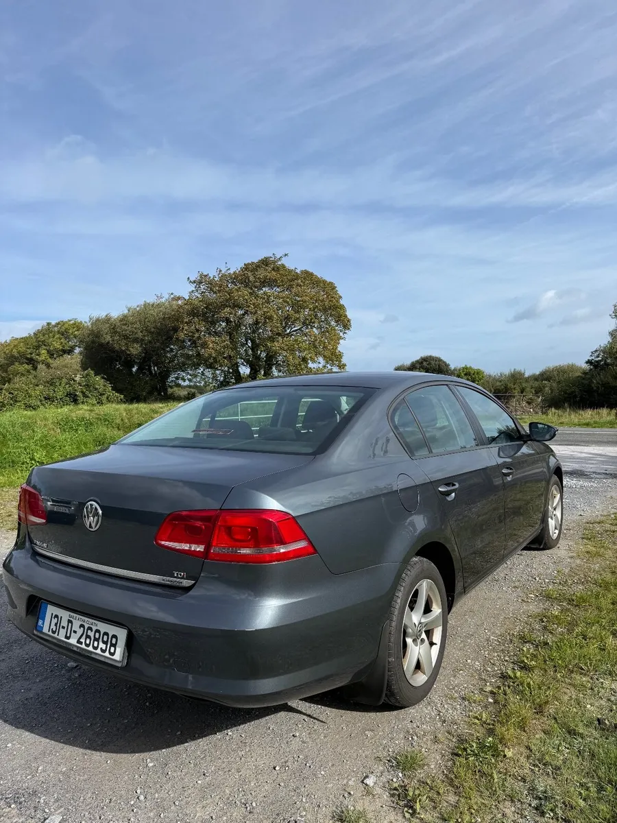 Volkswagen Passat 2013 - Image 3