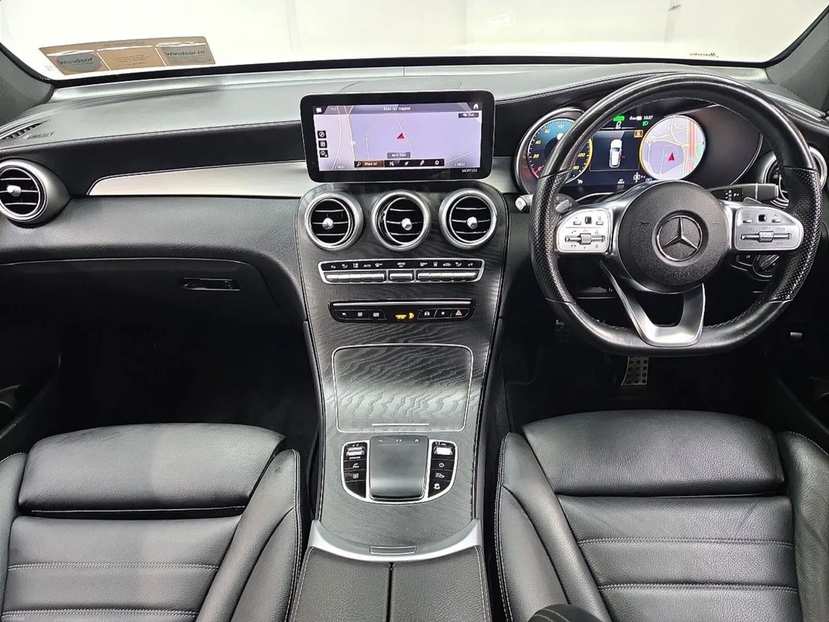 Mercedes-Benz GLC 300de AMG Line Premium 4matic - Image 3