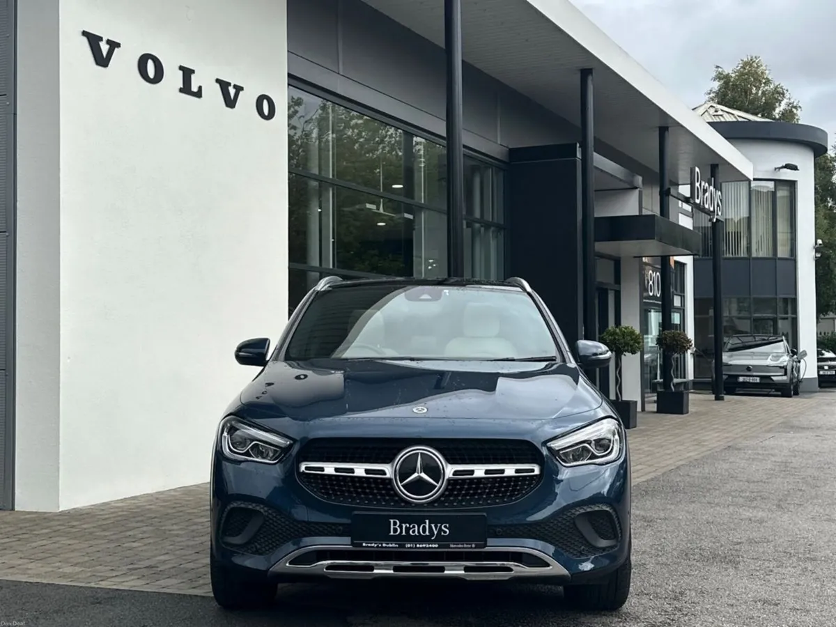 Mercedes-Benz GLA GLA PHEV 250e Progressive--Panor - Image 2