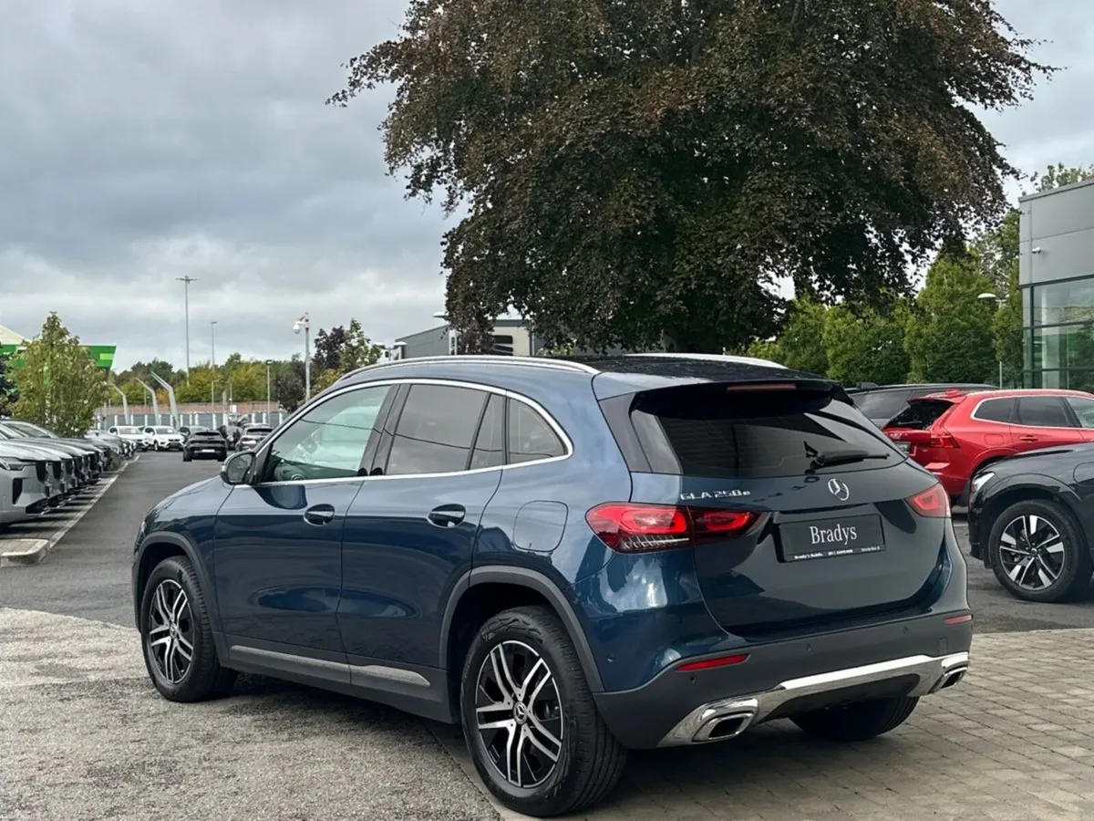 Mercedes-Benz GLA GLA PHEV 250e Progressive--Panor - Image 6