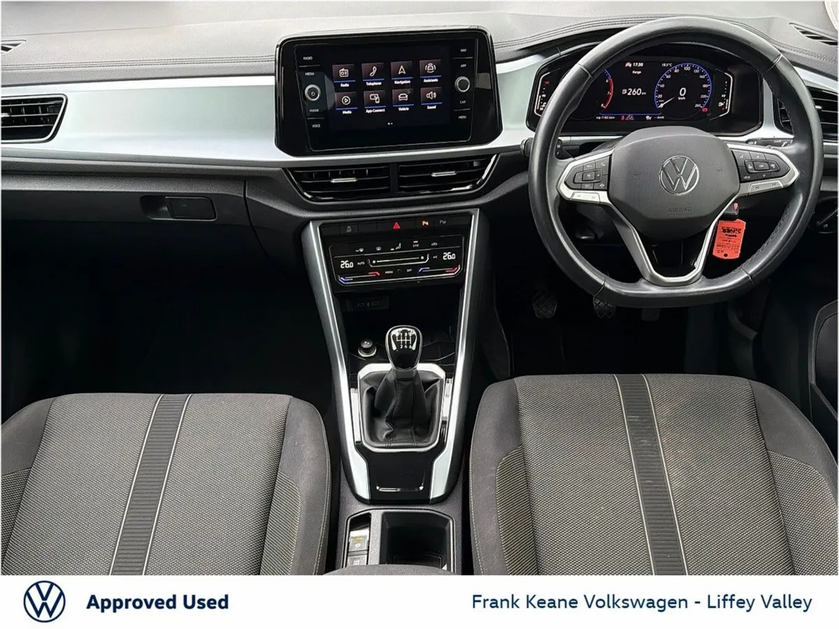 Volkswagen T-Roc LIFE 1.0 TSI 110HP *SILVER METALL - Image 2