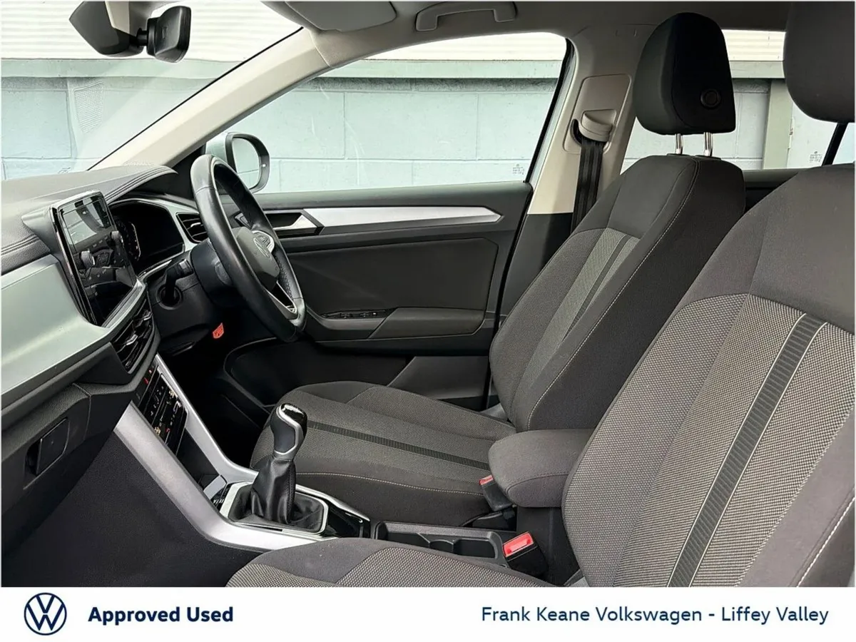 Volkswagen T-Roc LIFE 1.0 TSI 110HP *SILVER METALL - Image 4
