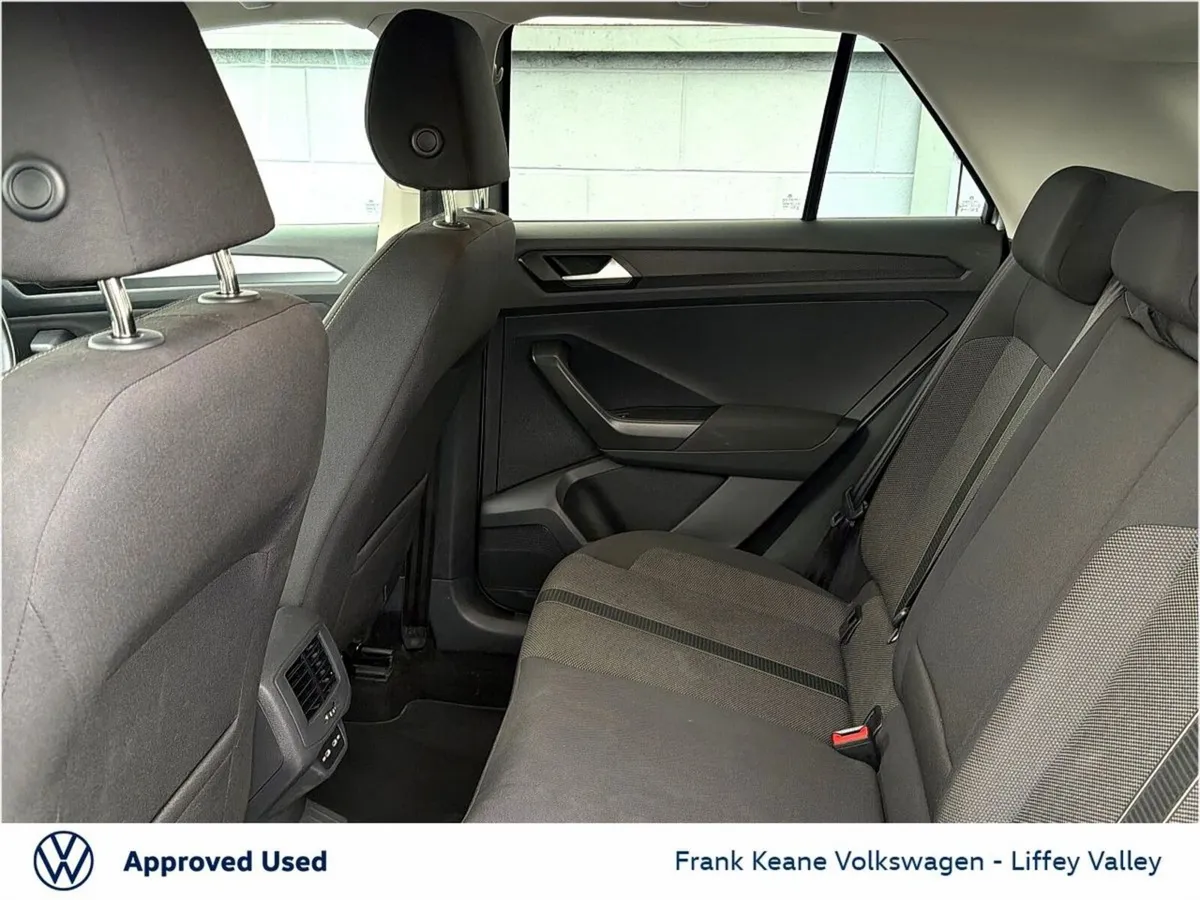 Volkswagen T-Roc LIFE 1.0 TSI 110HP *SILVER METALL - Image 6