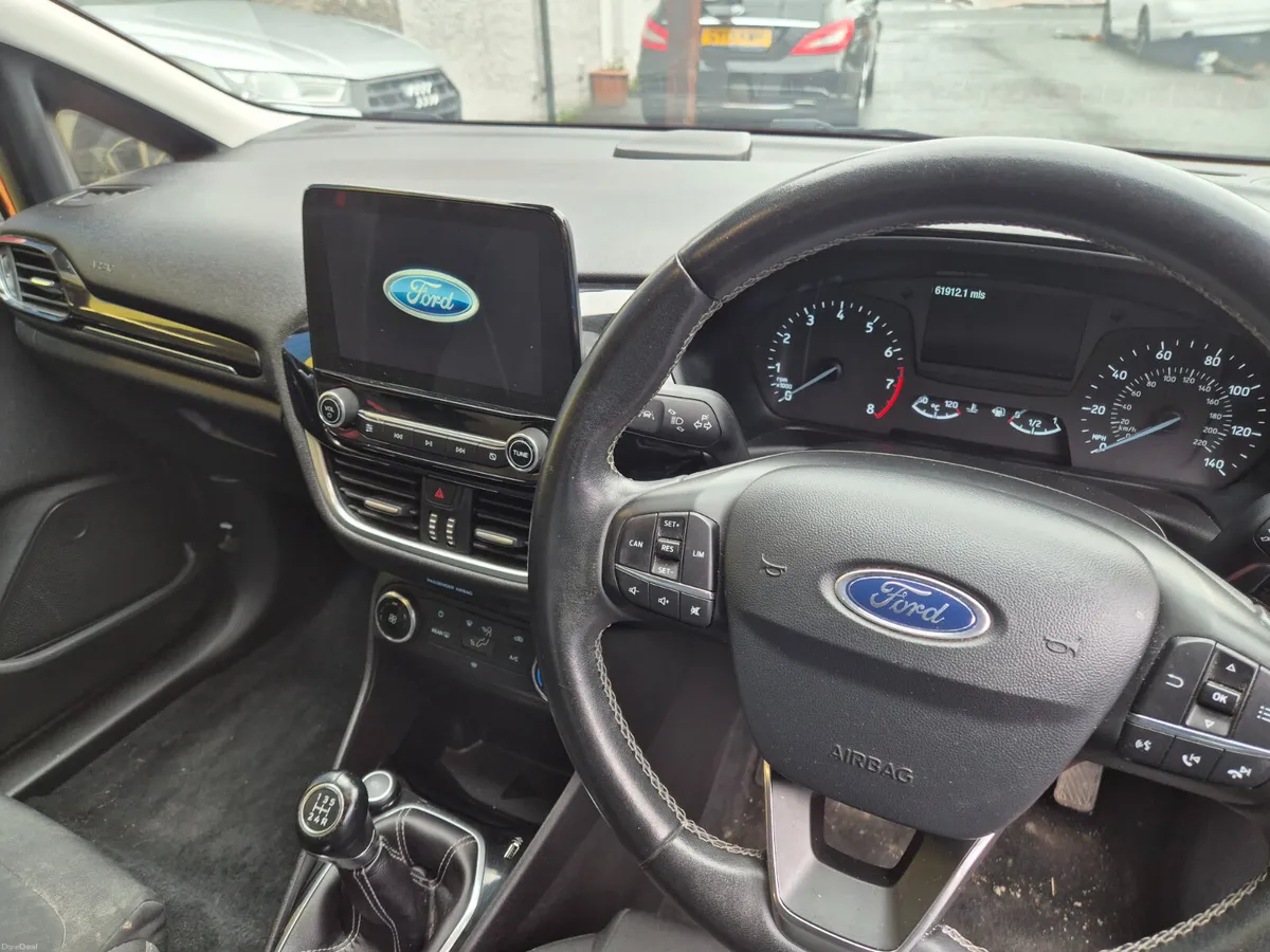 Ford Fiesta 2018 - Image 2