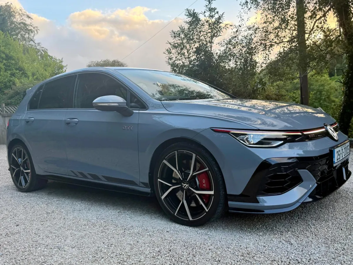 Volkswagen Golf GTI CLUBSPORT 300BHP *Sunroof…Adap - Image 4