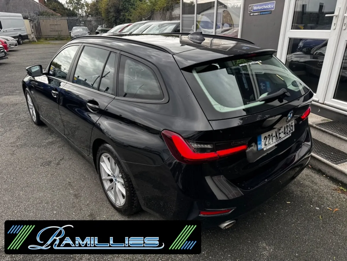 BMW 3-Series SE PRO TOURING Auto, Low Mileage, 12 - Image 6