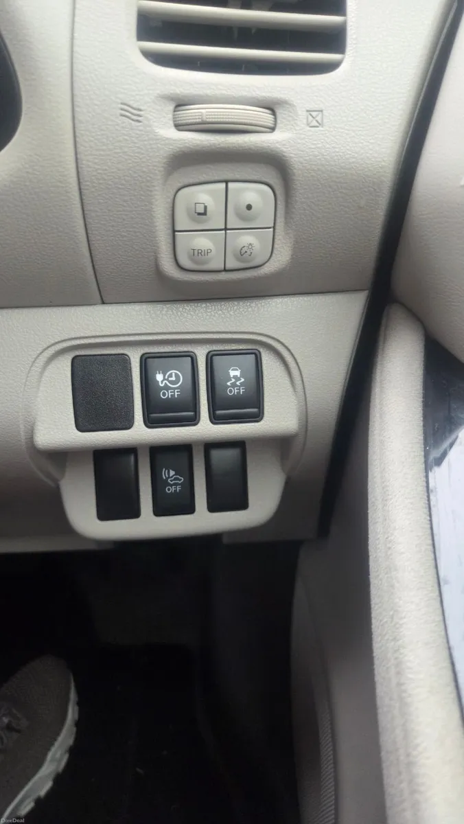 Nissan Leaf 2013 - Image 2