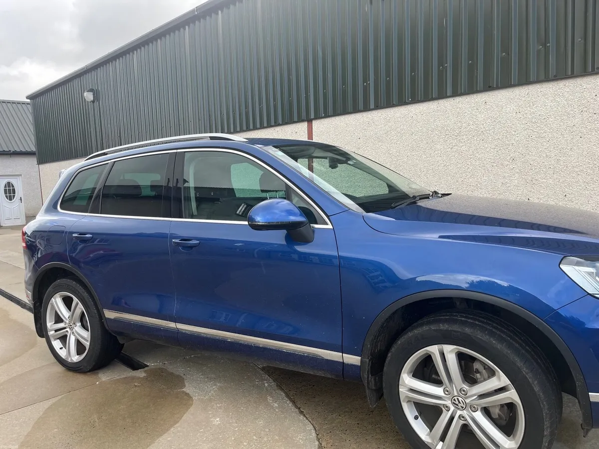 Volkswagen Touareg 2016 - Image 2