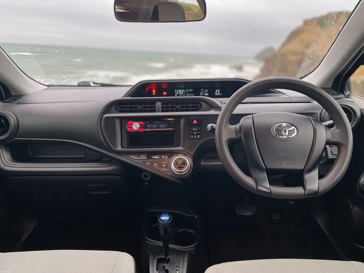 171 Toyota Aqua 1.5 Petrol Hybrid.. NCT 04/27 - Image 6