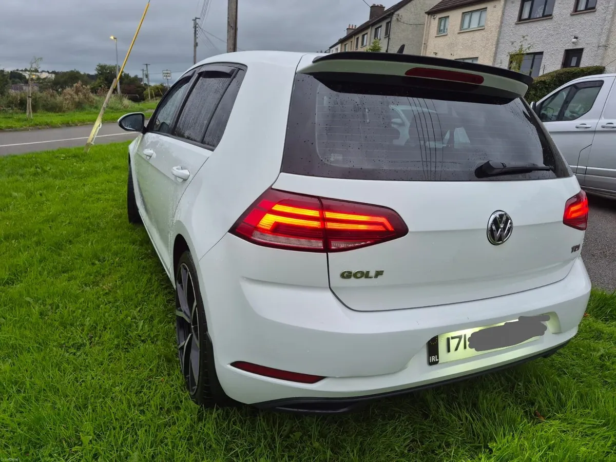 2017 Volkswagen Golf - Image 5