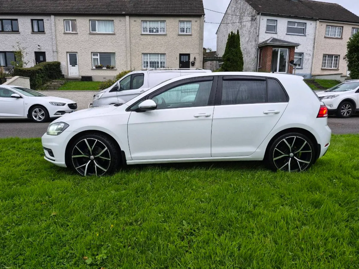 2017 Volkswagen Golf - Image 6