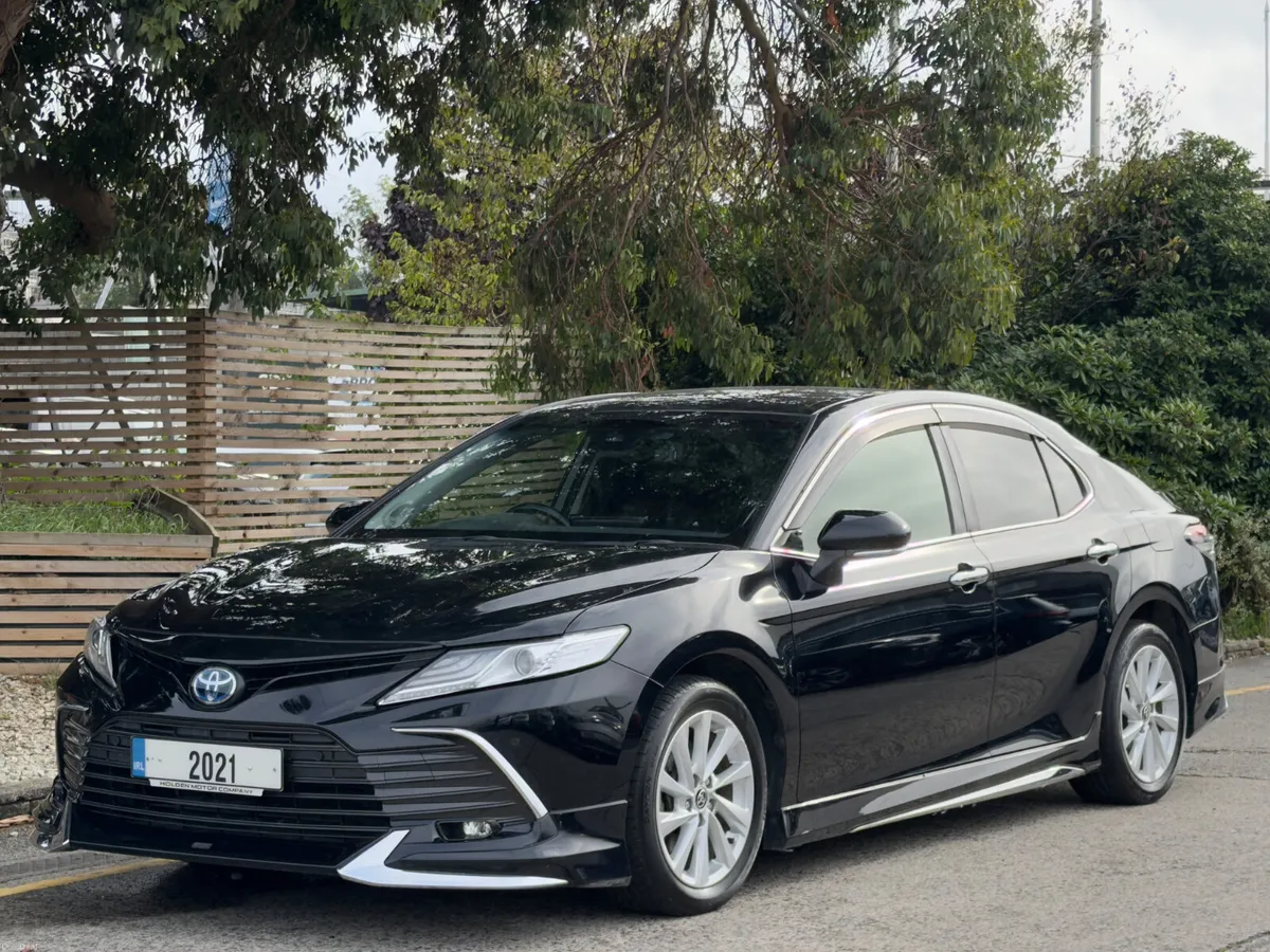 2021 Toyota Camry..Huge spec..2 Keys - Image 1