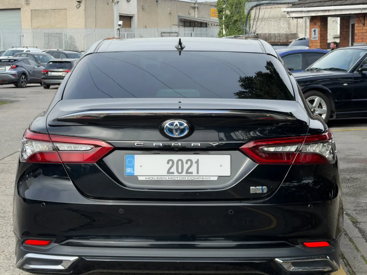 2021 Toyota Camry..Huge spec..2 Keys - Image 6