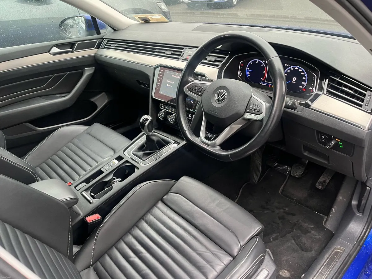Volkswagen Passat 2020 - Image 3