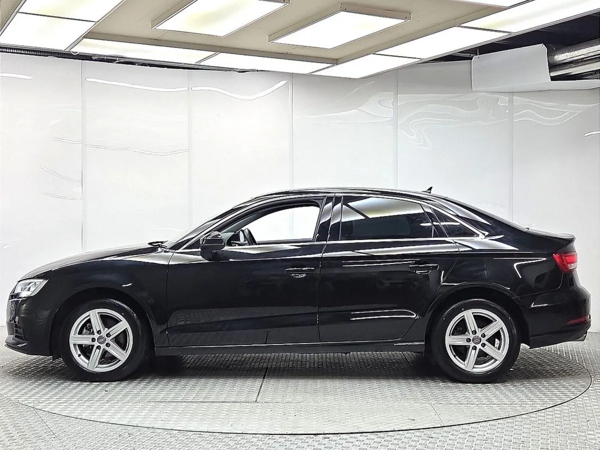 Audi A3 30TFSI Sport S-Tronic - Image 5
