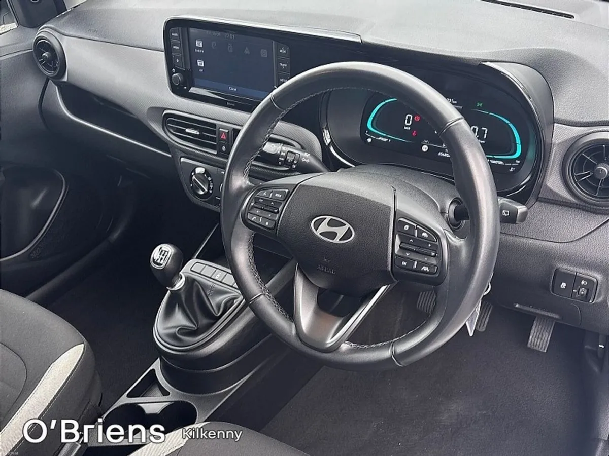 Hyundai i10 CLASSIC 1.0 PRISTINE CONDITION 1 OWNER - Image 5