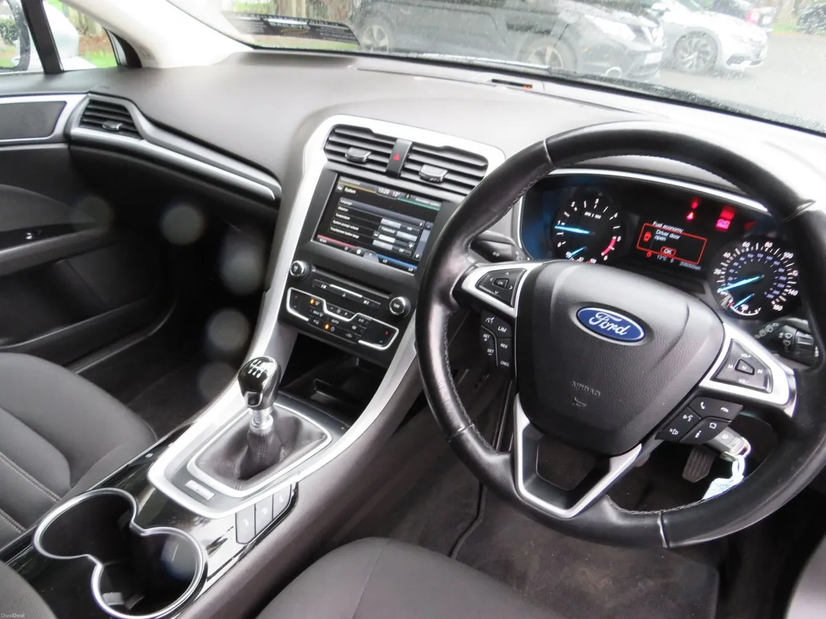 Ford Mondeo 2016 5DR 2LT ZETEC IN SILVER - Image 4