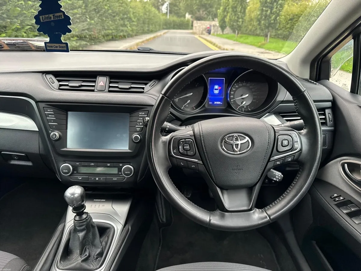 Toyota Avensis - Image 6