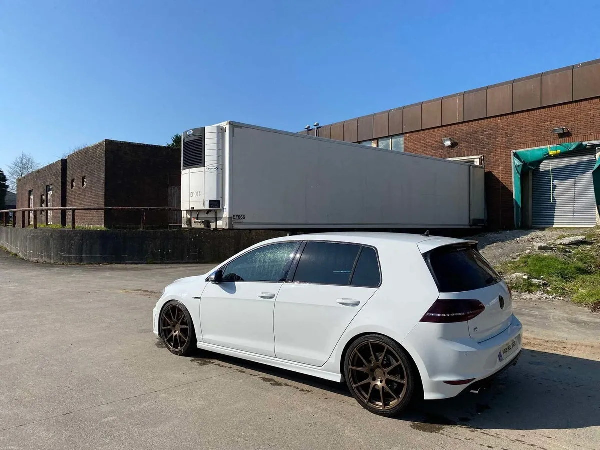 142 Mk7 Golf R - Image 2