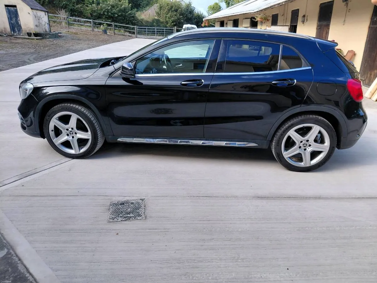 Car - Image 4