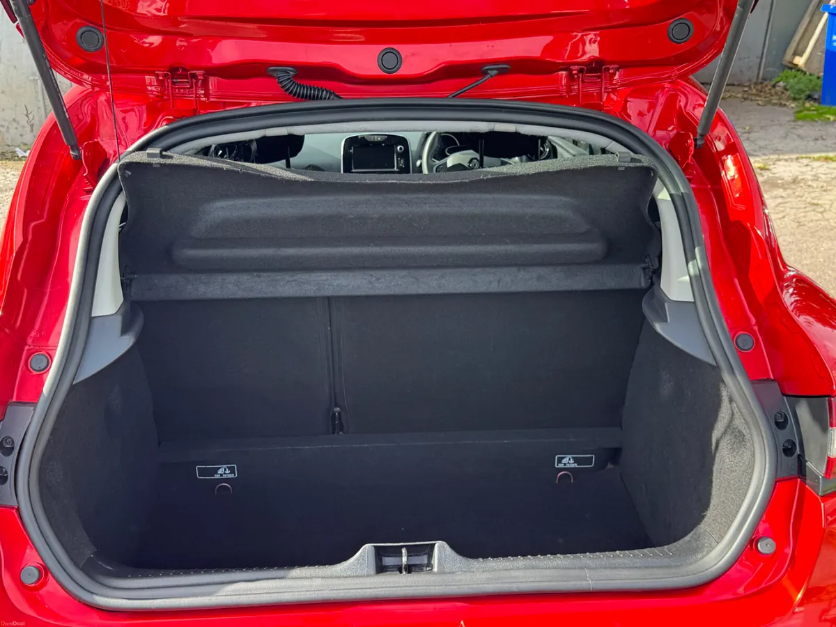 Renault Clio ideal starter car - Image 6