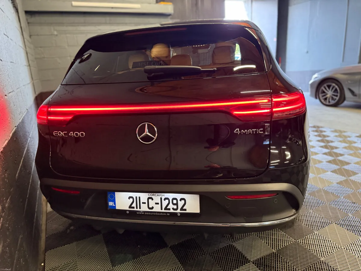 211 Mercedes-Benz EQC 400 AMG Line 4Matic - Image 4