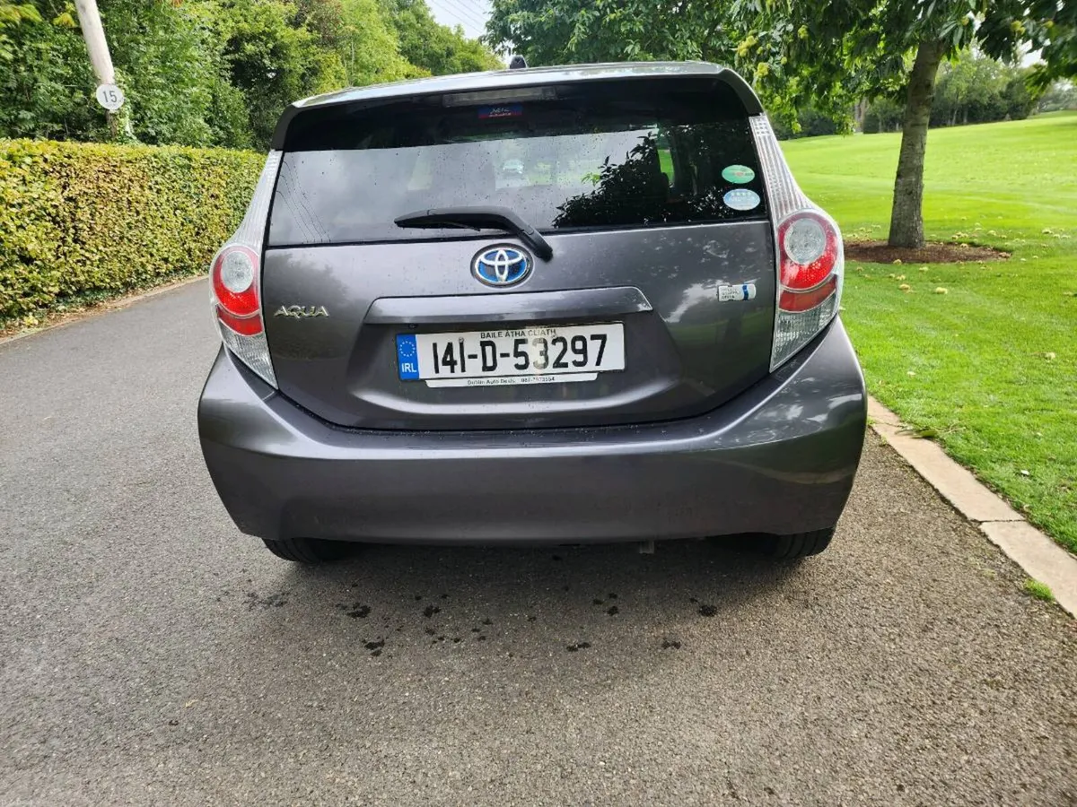 TOYOTA AQUA AUTOMATIC HYBRID G MODEL - Image 4