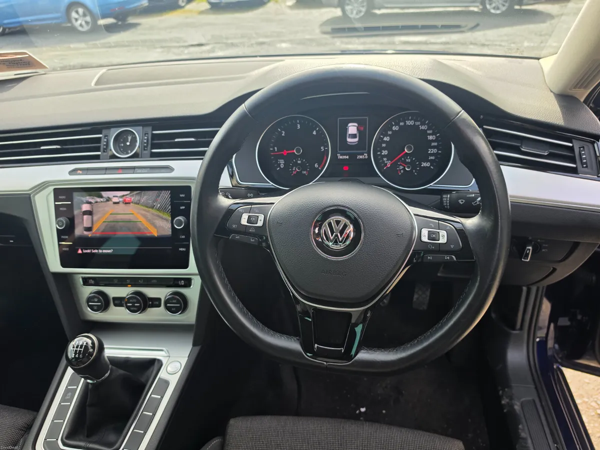 Volkswagen Passat 2018 - Image 6