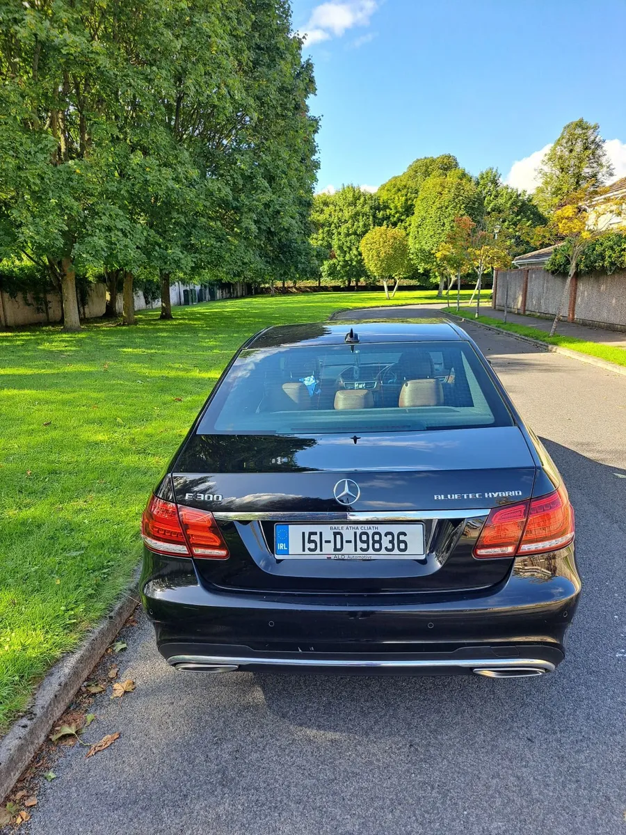 Mercedes-Benz E-Class 2015 - Image 2