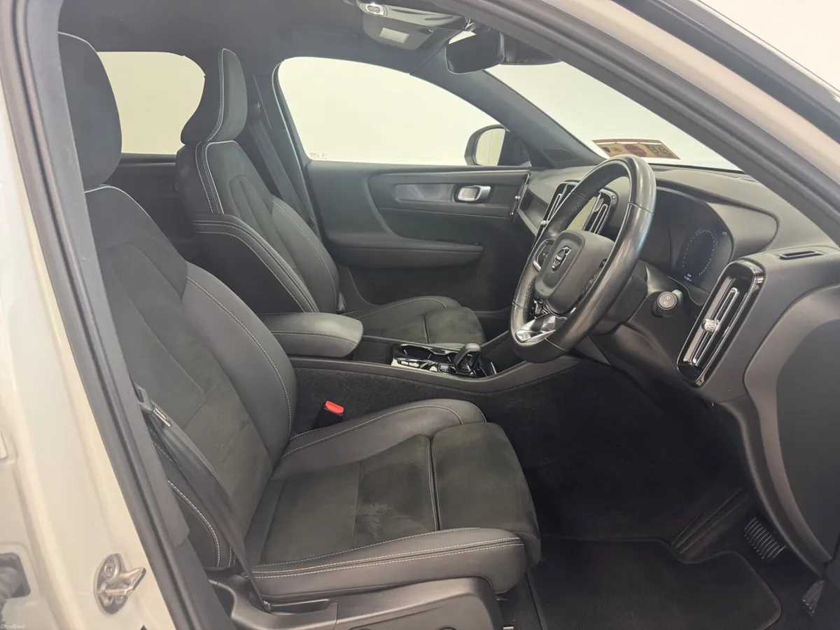 Volvo XC40 2022 - Image 4