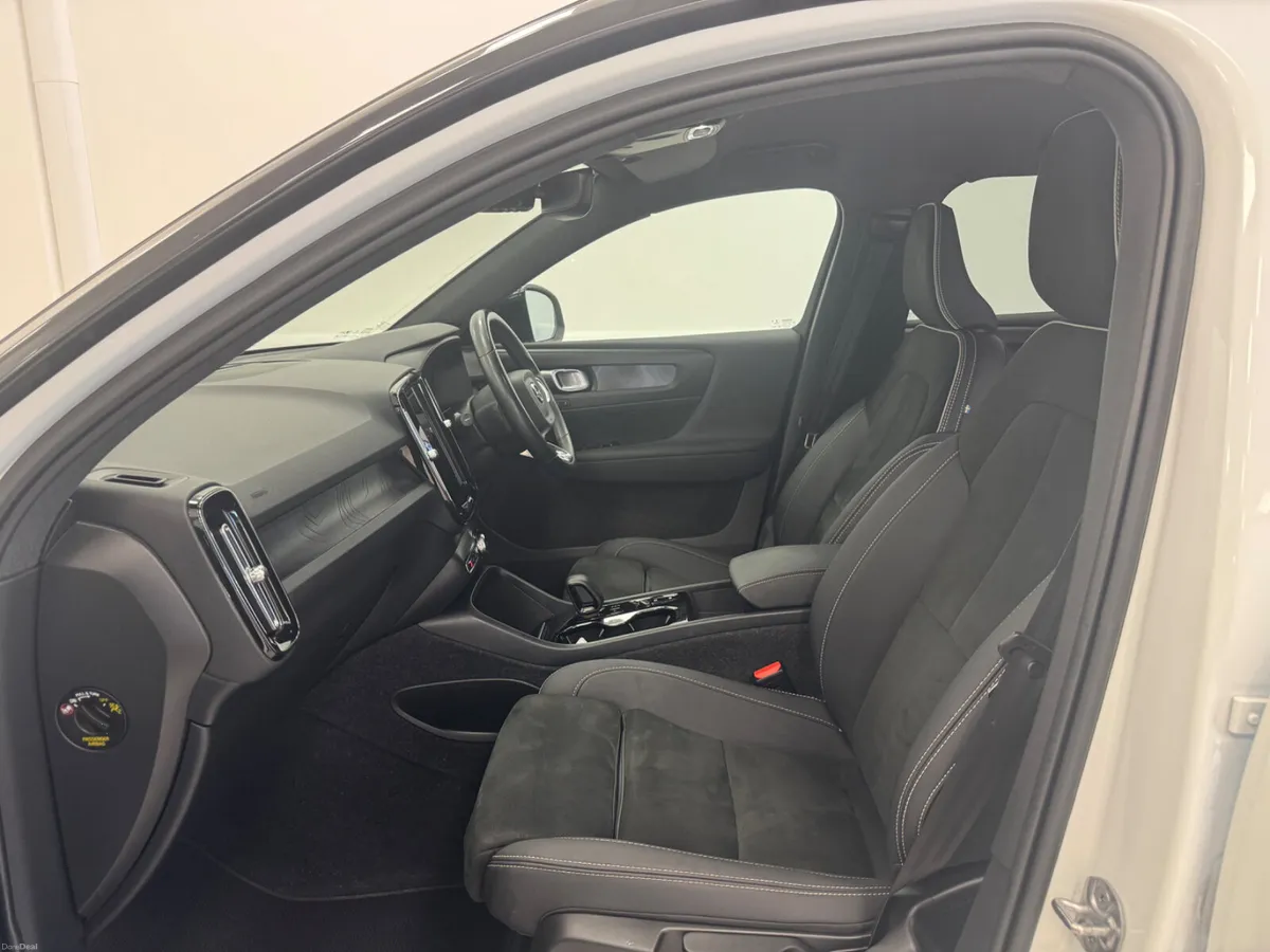 Volvo XC40 2022 - Image 6