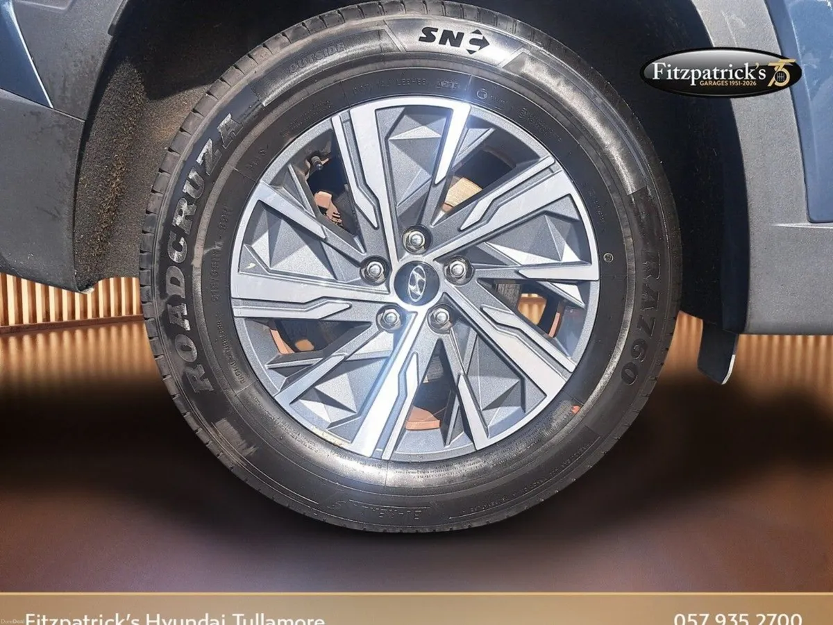 Hyundai Tucson Executive Hybrid Automatic 2Tone - Image 3