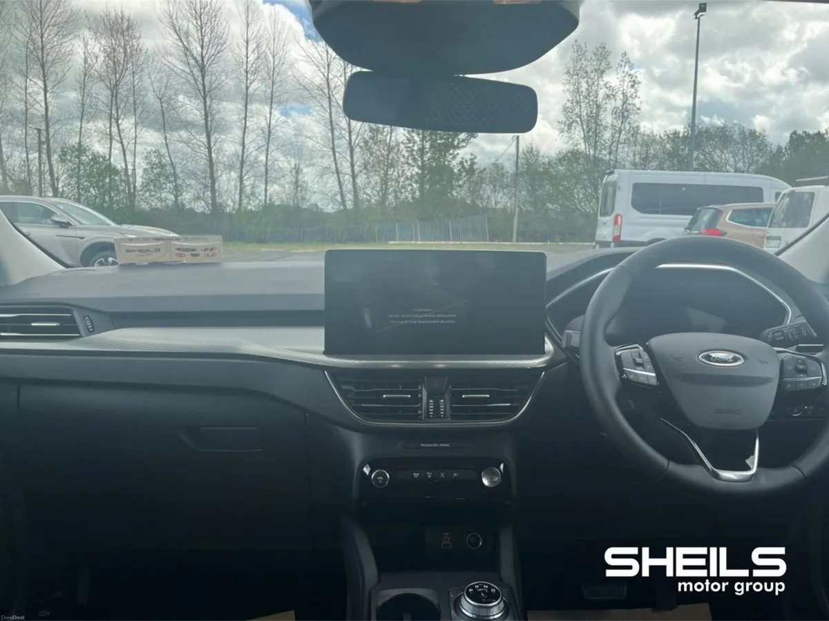 Ford Kuga 2.5 Duratec 225PS PHEV Titanium Auto - Image 3