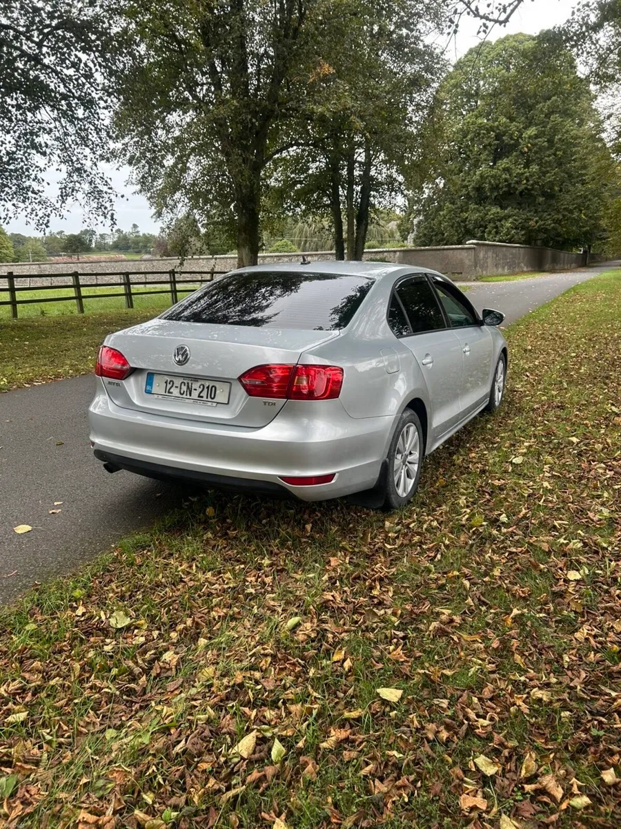 Volkswagen Jetta 2012 - Image 5