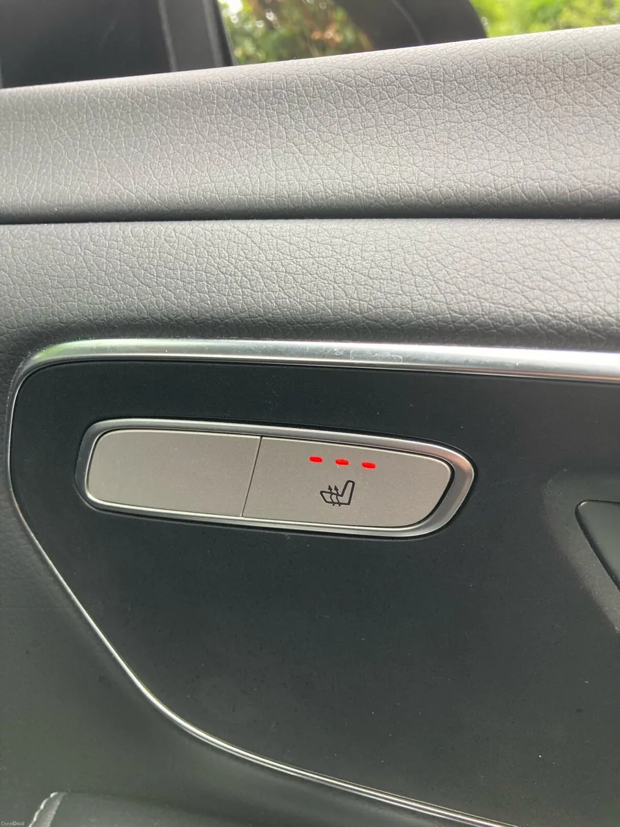 Mercedes V Class XLWB - Image 4