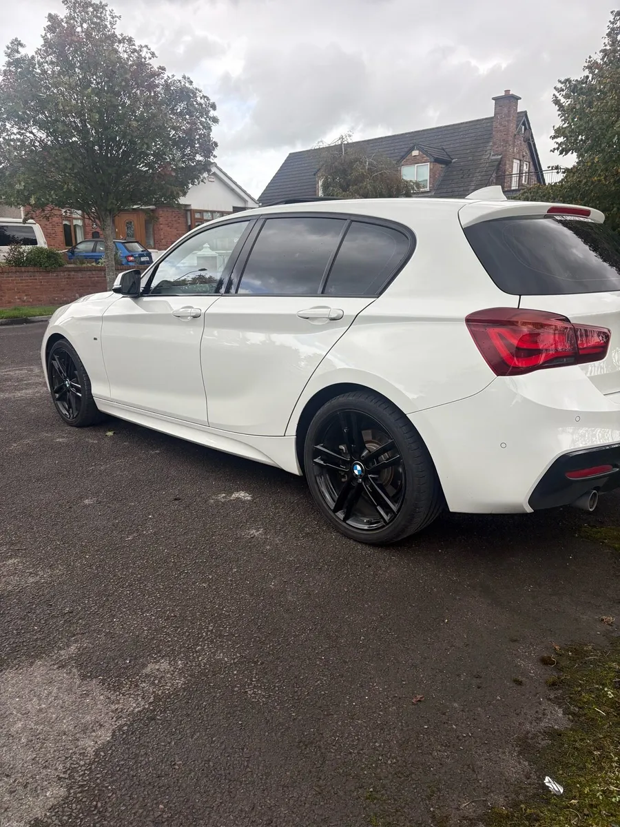 BMW 1 series 118d m sport SHADOW EDITION AUTOMATIC - Image 4