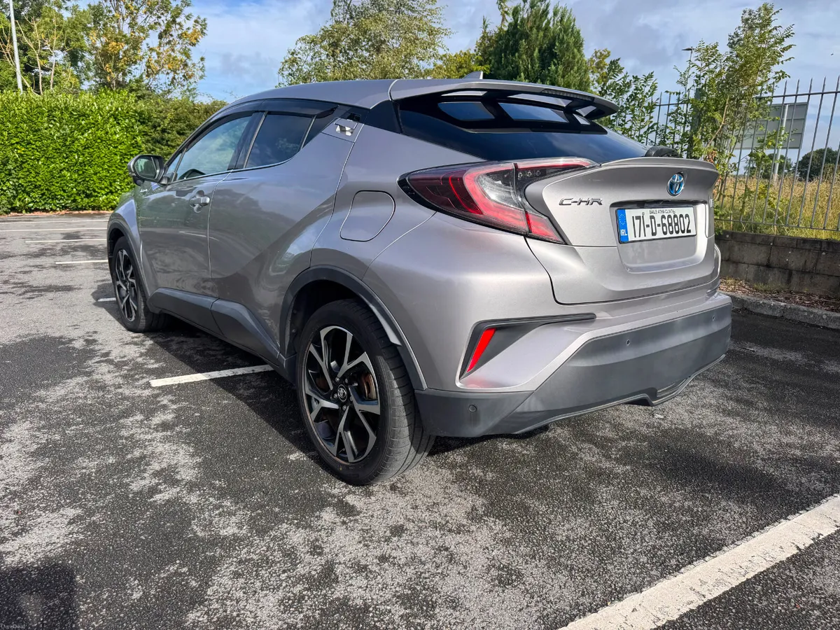 2017 Toyota C-HR | Huge specs - Image 6