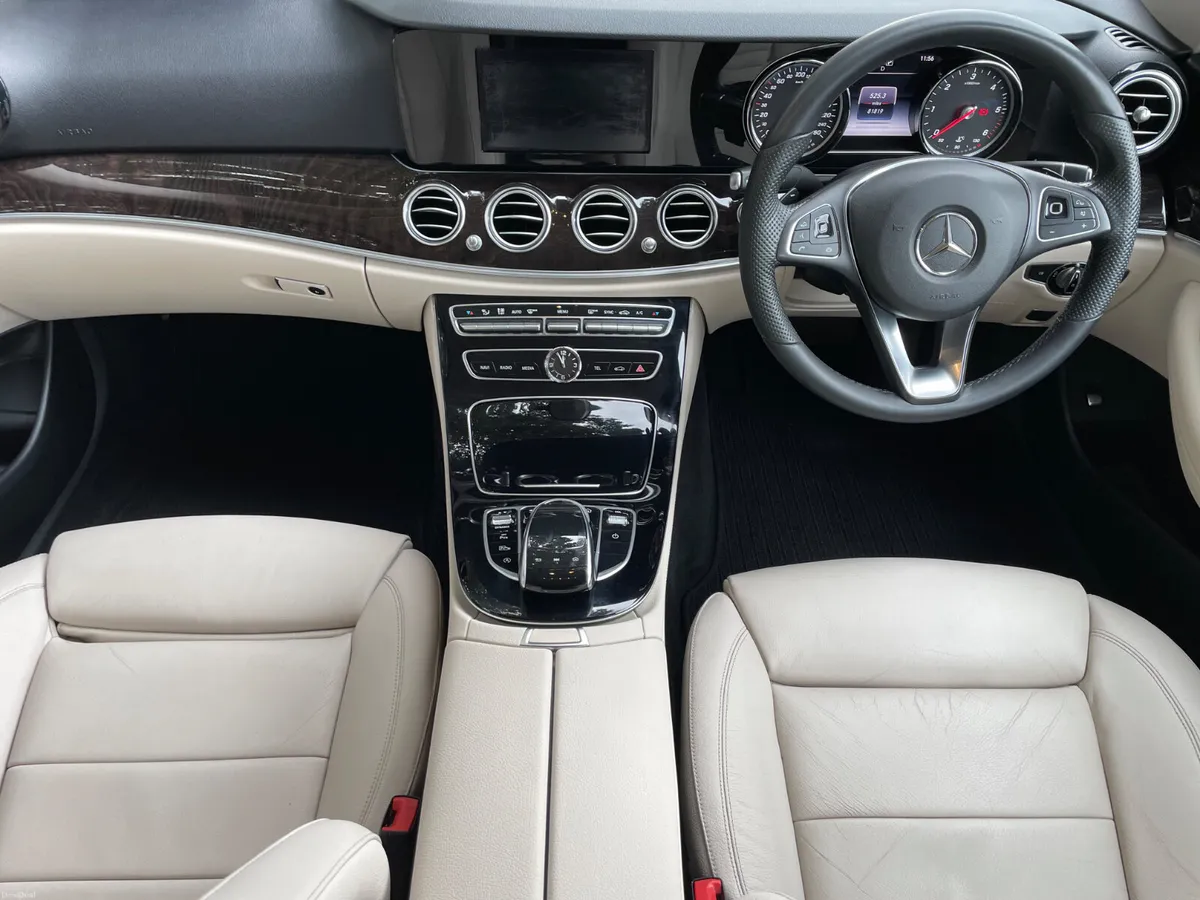 2017 MERCEDES E220 IVORY LEATHER - Image 4