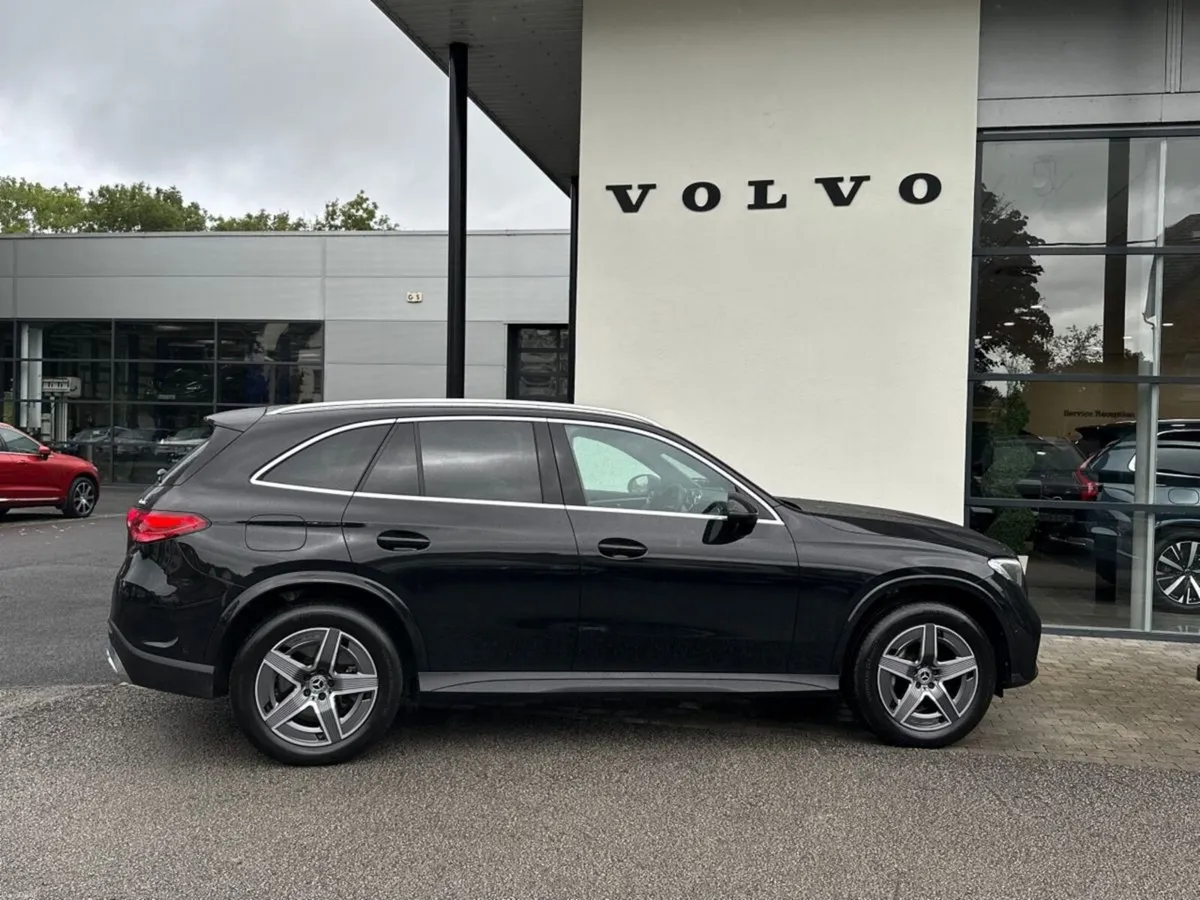 Mercedes-Benz GLC GLC 300e 4MATIC AMG Line - Image 5