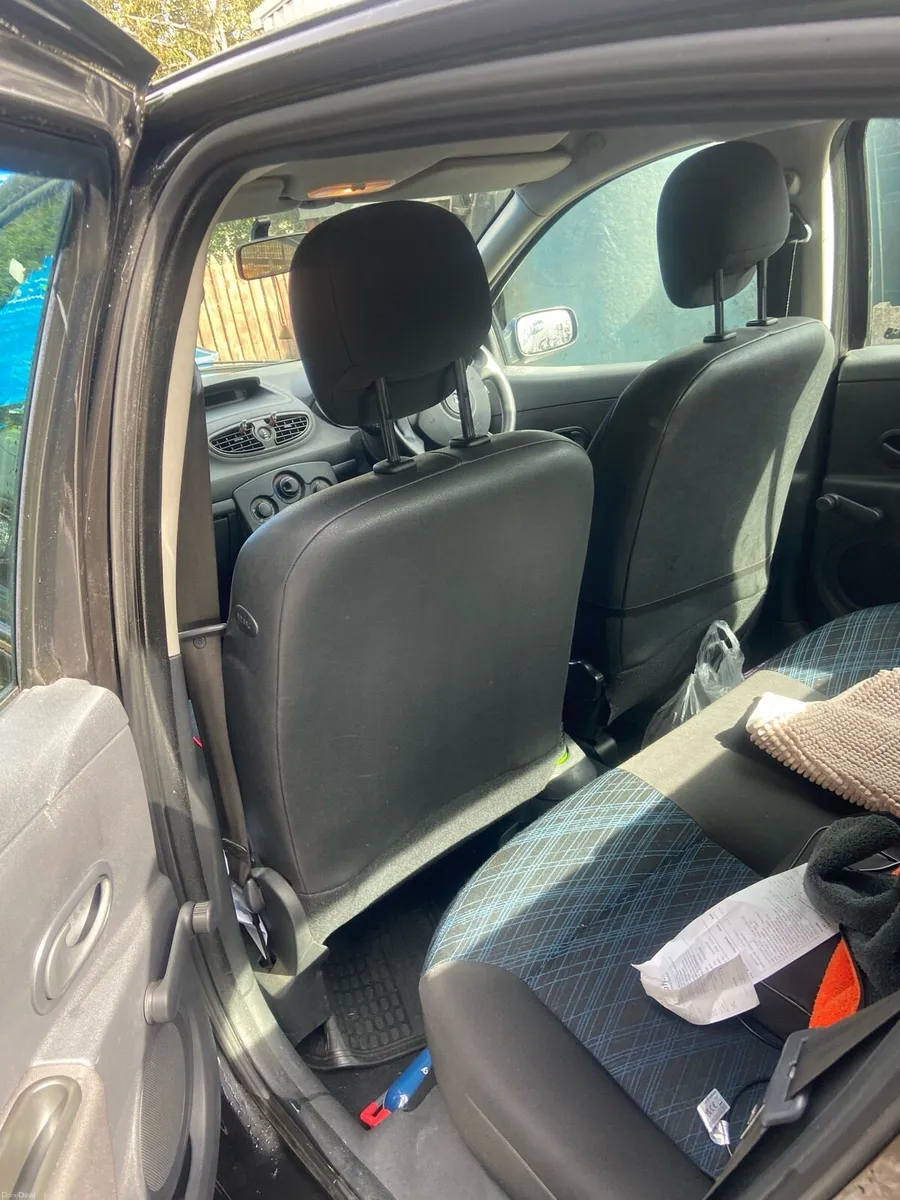 Car - Image 3