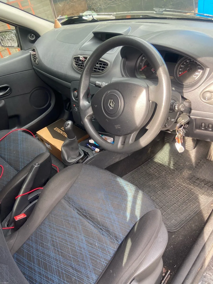 Car - Image 6