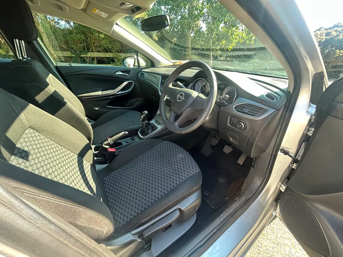 2016 Opel astra 64klms - Image 5