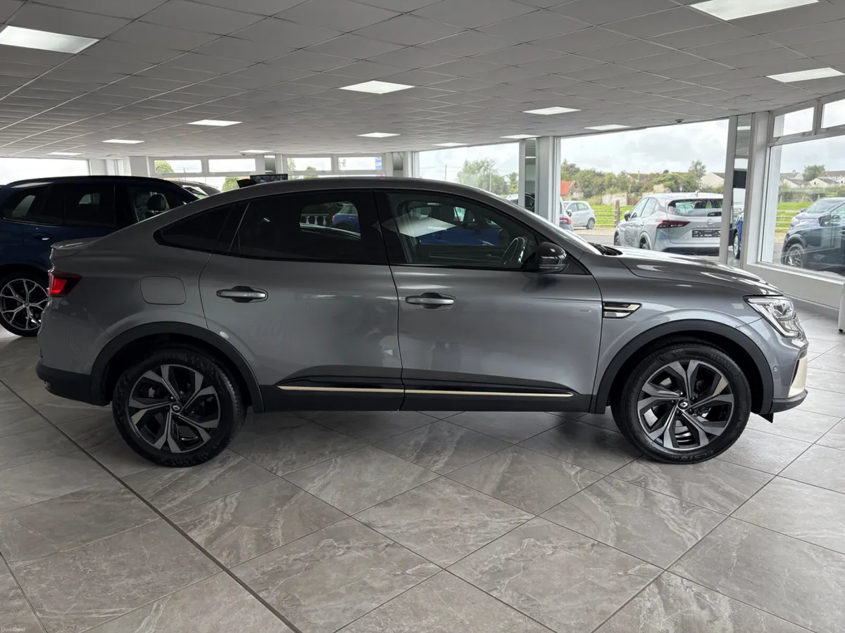 2023 (232) Renault Arkana E-Tech Automatic - Image 5