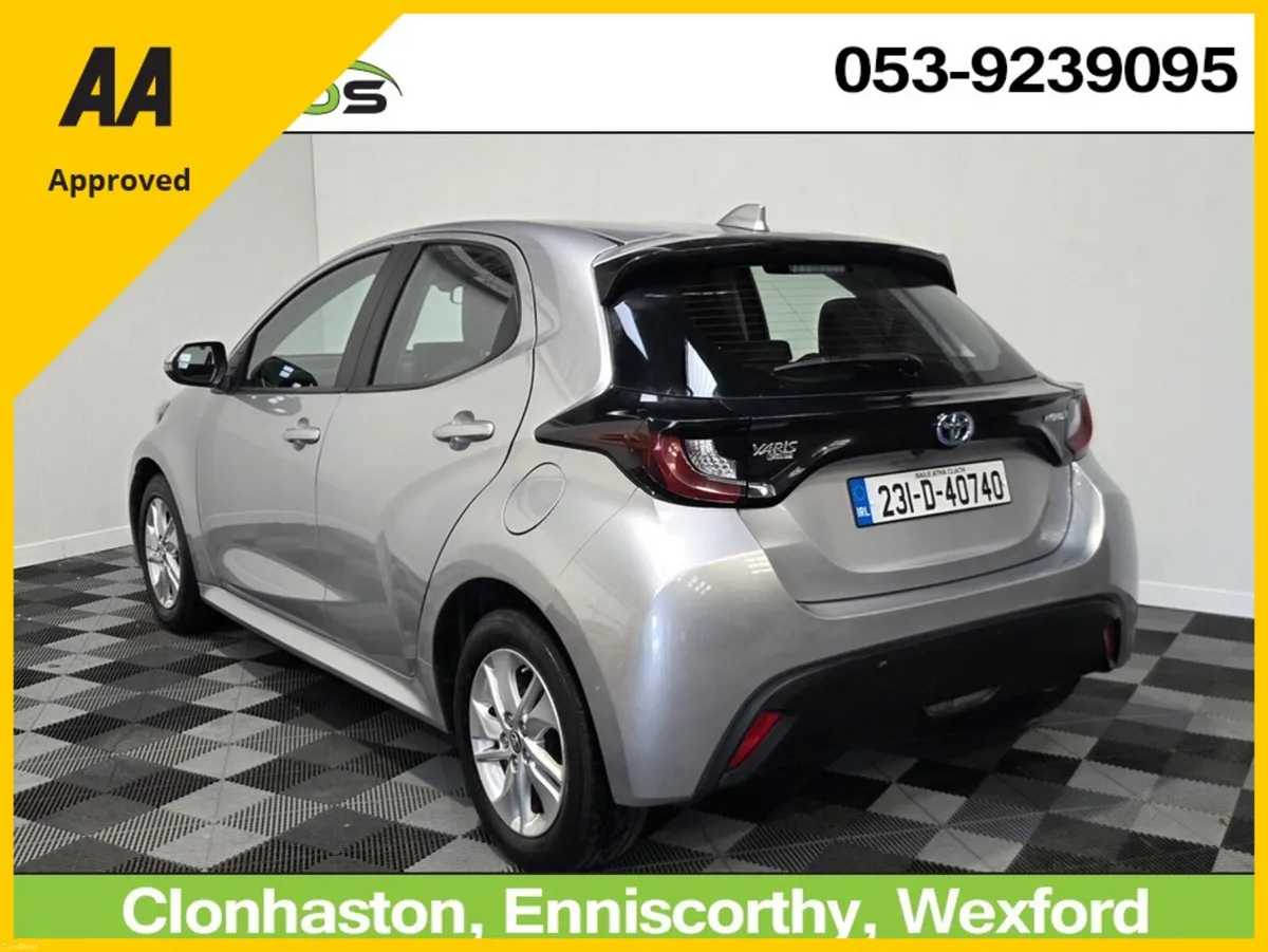 Toyota Yaris 2023 1.5 HYBRID LUNA AUTOMATIC - Image 5