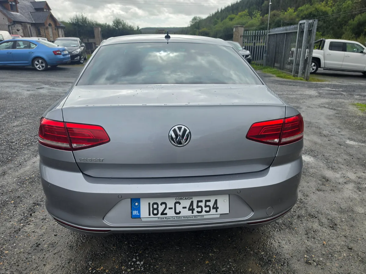 Volkswagen Passat 2018 - Image 2