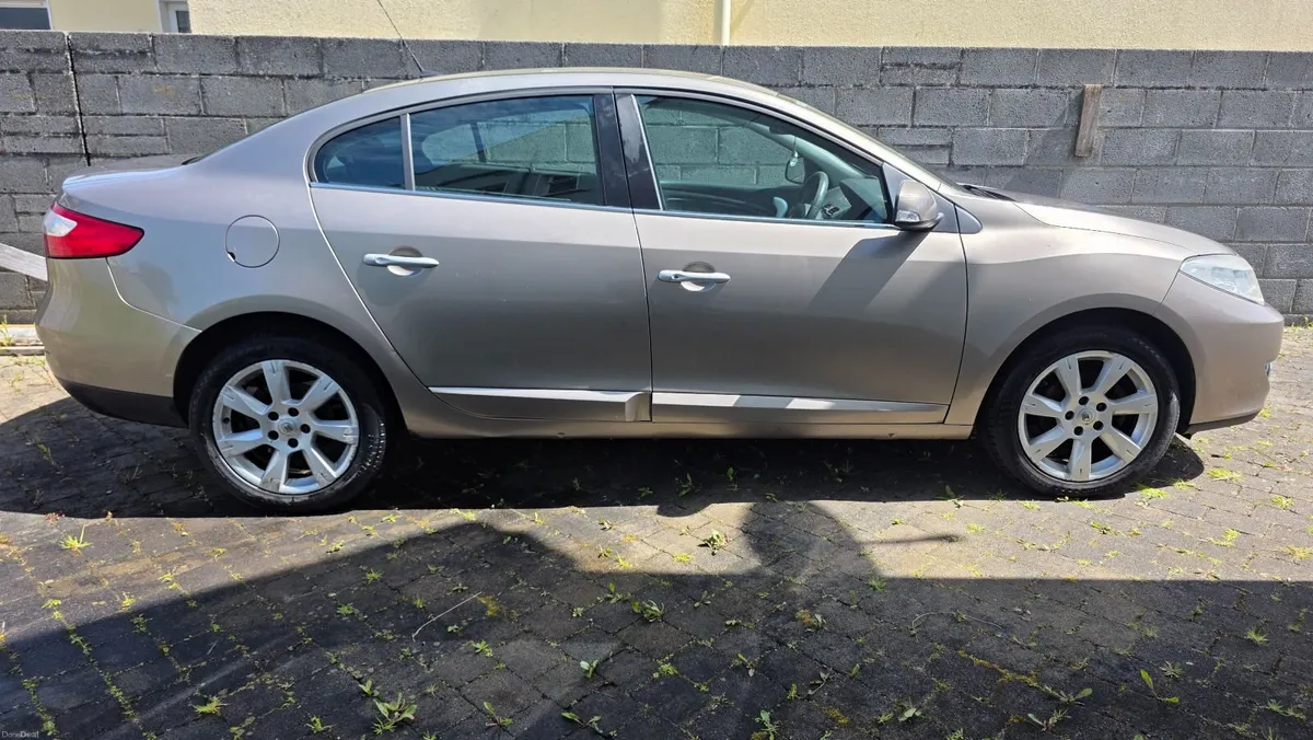 Renault Fluence 2011 1.5DCI TOM TOM edition - Image 2